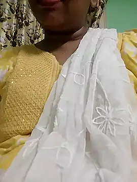 Snapshot of Monika_telugu_queen chatting on April 18, 2026, 7:40 pm Monika telugu queen online show from April 18, 2026, 7:40 pm