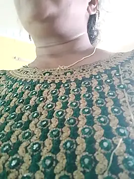 Snapshot of Monika_telugu_queen chatting on April 28, 2026, 4:17 am Monika telugu queen online show from April 28, 2026, 4:17 am