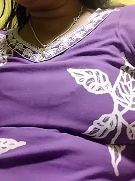 Snapshot of Monika_telugu_queen chatting on April 30, 2026, 1:28 pm Monika telugu queen online show from April 30, 2026, 1:28 pm