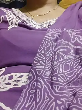 Snapshot of Monika_telugu_queen chatting on July 14, 2026, 4:23 pm Monika telugu queen online show from July 14, 2026, 4:23 pm