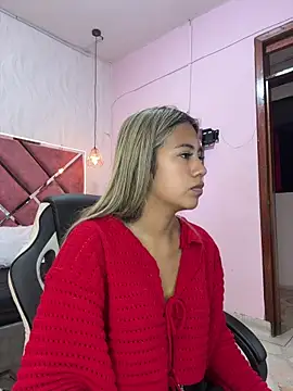 Snapshot of Kimmiebellarie chatting on April 21, 2026, 12:22 pm Kimmiebellarie online show from April 21, 2026, 12:22 pm