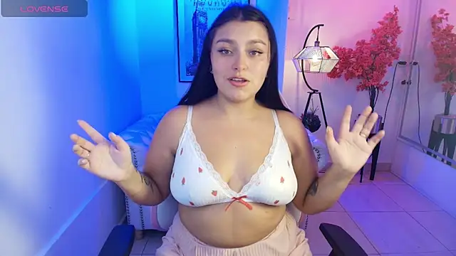 Snapshot of Selene_blake chatting on April 14, 2026, 12:44 pm Selene blake online show from April 14, 2026, 12:44 pm