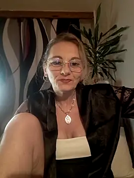 Snapshot of Blond_lady_czech chatting on April 19, 2026, 6:32 pm Blond lady czech online show from April 19, 2026, 6:32 pm