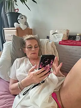 Blond lady czech online show from July 8, 2026, 5:28 pm