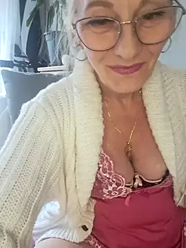 Blond lady czech online show from July 22, 2026, 3:26 pm