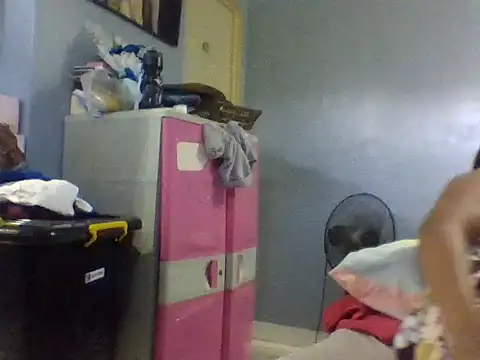 sexyPinay2026 online show from April 22, 2026, 5:21 am