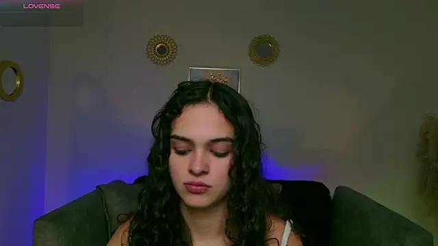 Snapshot of MaraVelvett chatting on July 26, 2026, 10:49 pm MaraVelvett online show from July 26, 2026, 10:49 pm