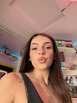 Snapshot of juicybootyquinn chatting on July 9, 2026, 1:20 am juicybootyquinn online show from July 9, 2026, 1:20 am