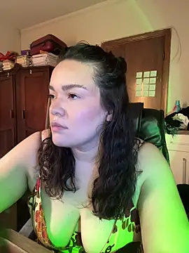 dayanestephany1 online show from April 19, 2026, 6:10 pm