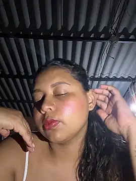 Ninibella online show from April 28, 2026, 2:10 am