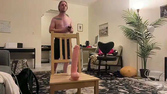 tinyterrors online show from April 16, 2026, 8:31 pm