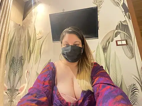 kavyasingh36 online show from May 4, 2026, 10:22 am