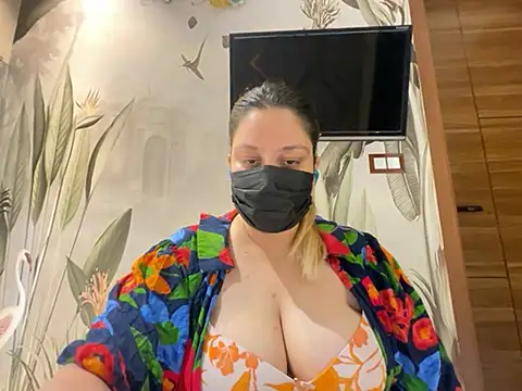 kavyasingh36 online show from May 17, 2026, 11:28 am