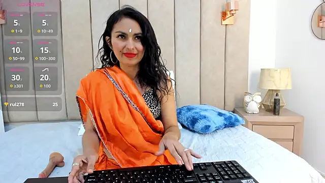 shaliny  online show from July 28, 2026, 7:39 pm