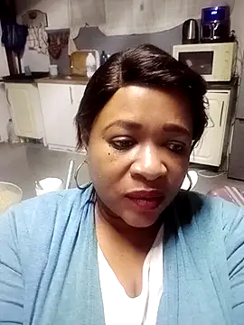 BUSTYQUEEN56  online show from May 5, 2026, 3:53 pm