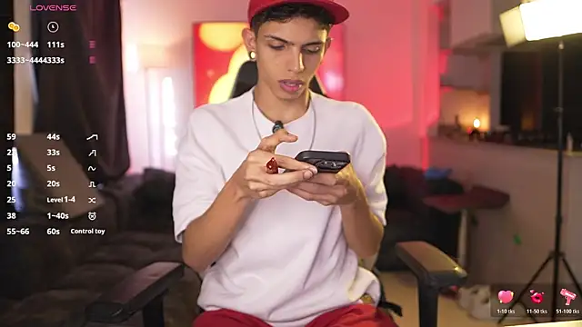 Snapshot of andrew_magicc chatting on April 11, 2026, 10:25 pm andrew magicc online show from April 11, 2026, 10:25 pm