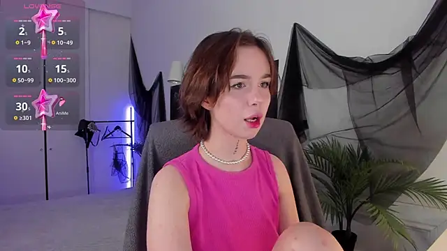 Snapshot of RisoSweet chatting on April 25, 2026, 8:39 pm RisoSweet online show from April 25, 2026, 8:39 pm