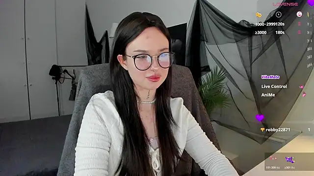 Snapshot of RisoSweet chatting on May 11, 2026, 8:39 pm RisoSweet online show from May 11, 2026, 8:39 pm