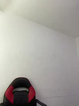 Snapshot of AMARA21 chatting on April 14, 2026, 12:55 pm AMARA21 online show from April 14, 2026, 12:55 pm