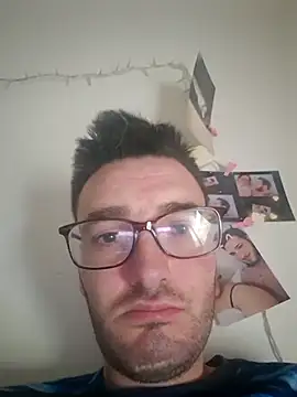 christo85000 online show from April 25, 2026, 2:14 pm