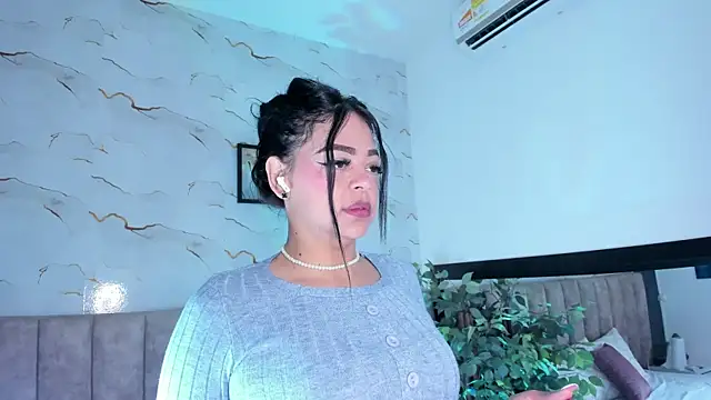 Candicewayne online show from June 19, 2026, 11:14 am