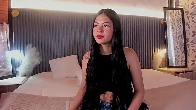 Snapshot of zoe_castillo chatting on April 21, 2026, 8:01 pm zoe castillo online show from April 21, 2026, 8:01 pm