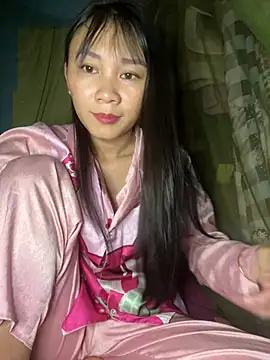 Snapshot of Kim_Kelly chatting on April 18, 2026, 4:44 pm Kim Kelly online show from April 18, 2026, 4:44 pm