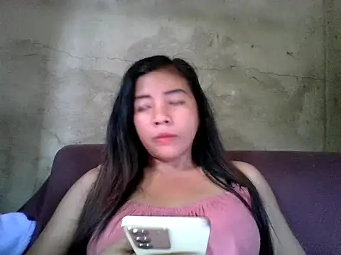 pinayysimple online show from May 13, 2026, 5:27 am