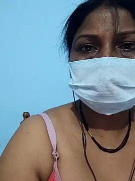 Snapshot of SavitabhabhiI chatting on April 12, 2026, 6:35 pm SavitabhabhiI online show from April 12, 2026, 6:35 pm