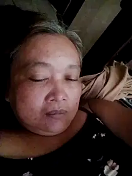 jeanyummytits online show from May 13, 2026, 2:31 am