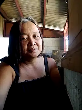 jeanyummytits online show from May 15, 2026, 3:57 am