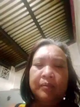 jeanyummytits online show from May 15, 2026, 7:54 pm