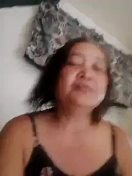 jeanyummytits online show from May 27, 2026, 5:37 am