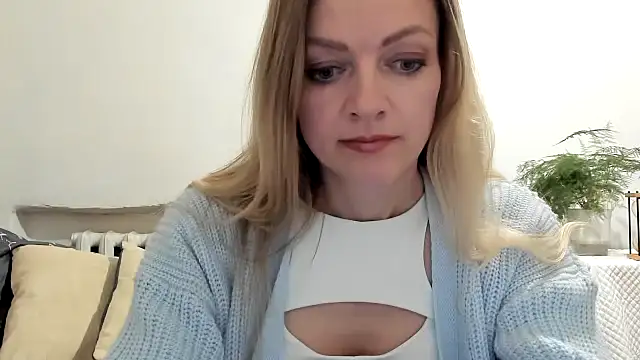 Snapshot of Severina7 chatting on April 20, 2026, 7:26 pm Severina7 online show from April 20, 2026, 7:26 pm