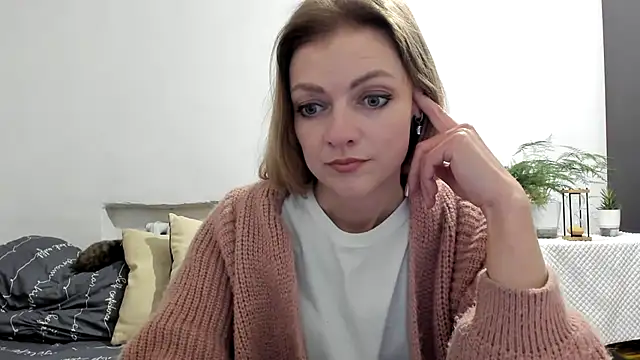 Snapshot of Severina7 chatting on April 23, 2026, 8:11 pm Severina7 online show from April 23, 2026, 8:11 pm
