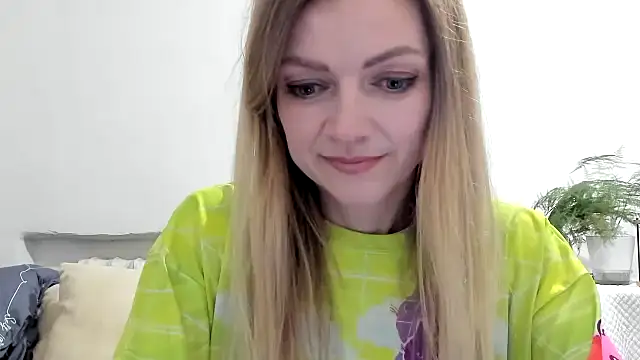 Snapshot of Severina7 chatting on April 26, 2026, 5:21 pm Severina7 online show from April 26, 2026, 5:21 pm