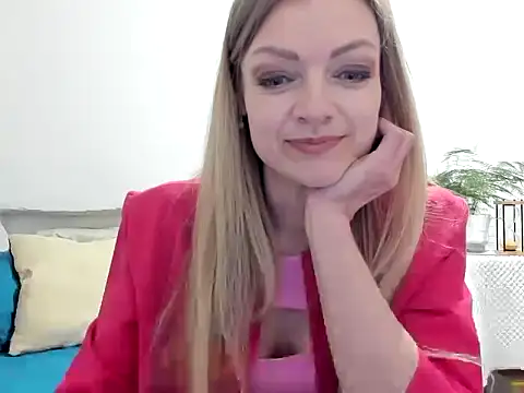 Snapshot of Severina7 chatting on May 10, 2026, 7:08 pm Severina7 online show from May 10, 2026, 7:08 pm