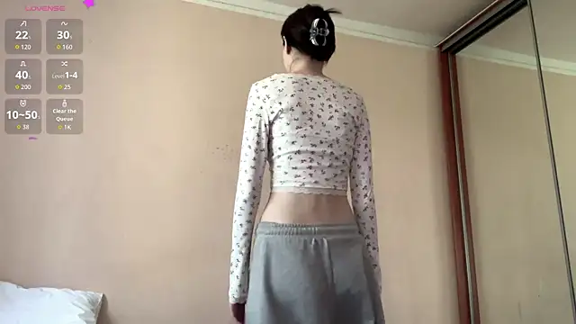 LaurenBlade online show from May 21, 2026, 8:32 am