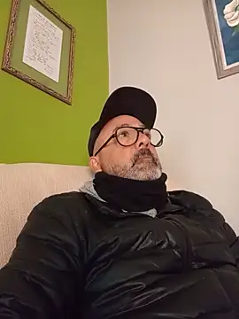 Snapshot of Dietosca chatting on May 26, 2026, 4:14 pm Dietosca online show from May 26, 2026, 4:14 pm