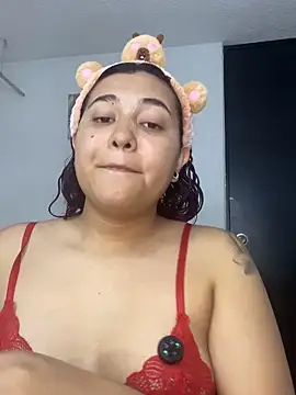 Madeleine vamp online show from June 4, 2026, 12:33 pm