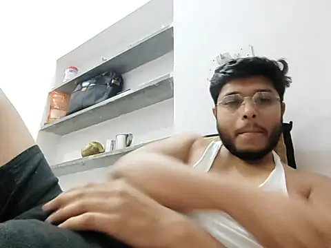 Snapshot of boy511 chatting on April 12, 2026, 6:35 pm boy511 online show from April 12, 2026, 6:35 pm