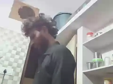 itsmemadhu2019 online show from April 12, 2026, 10:37 pm