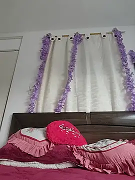 LuluDream online show from July 18, 2026, 6:45 pm