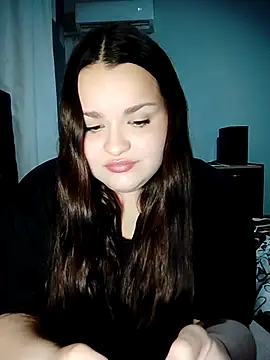 Snapshot of estrell4 chatting on July 1, 2026, 10:42 pm estrell4 online show from July 1, 2026, 10:42 pm