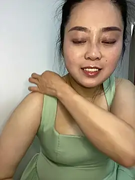 Snapshot of orangeoneday chatting on April 16, 2026, 6:03 am orangeoneday online show from April 16, 2026, 6:03 am