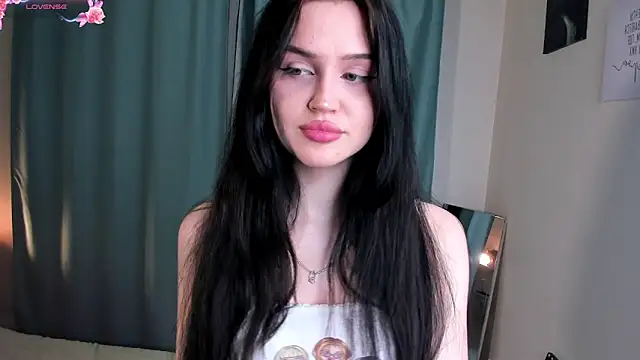VeeSweetss online show from May 2, 2026, 7:41 pm