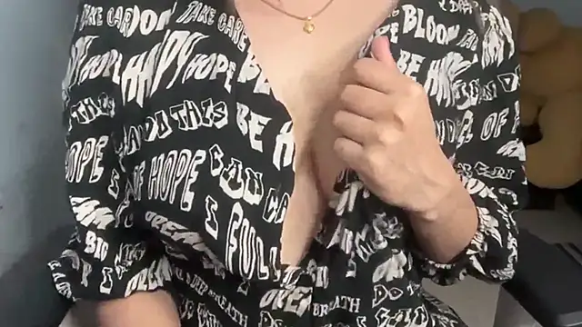 Sumi x99 online show from April 13, 2026, 7:14 am