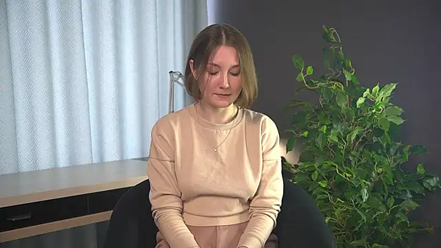 Snapshot of DottyKutzer chatting on April 14, 2026, 8:20 am DottyKutzer online show from April 14, 2026, 8:20 am