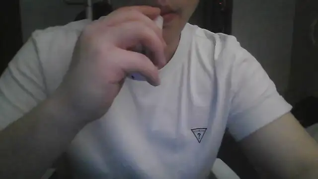 Snapshot of reogjdossw chatting on April 16, 2026, 1:45 pm reogjdossw online show from April 16, 2026, 1:45 pm