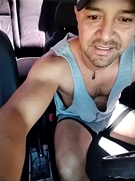 AlejoMoretti online show from May 9, 2026, 3:06 pm
